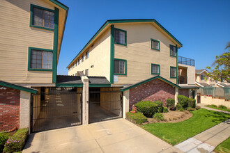 4453 W 138th St in Hawthorne, CA - Building Photo - Building Photo