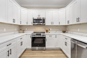 Stadium Lofts in Anaheim, CA - Building Photo - Building Photo