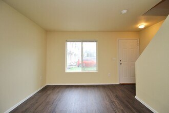 3548 SE 119th Ave in Portland, OR - Building Photo - Building Photo
