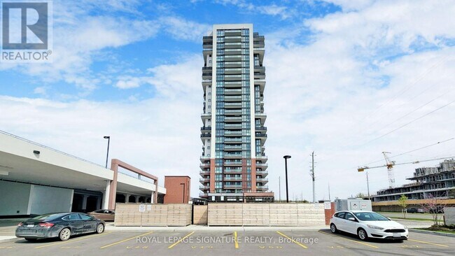 2550-2550 Simcoe St N in Oshawa, ON - Building Photo - Building Photo