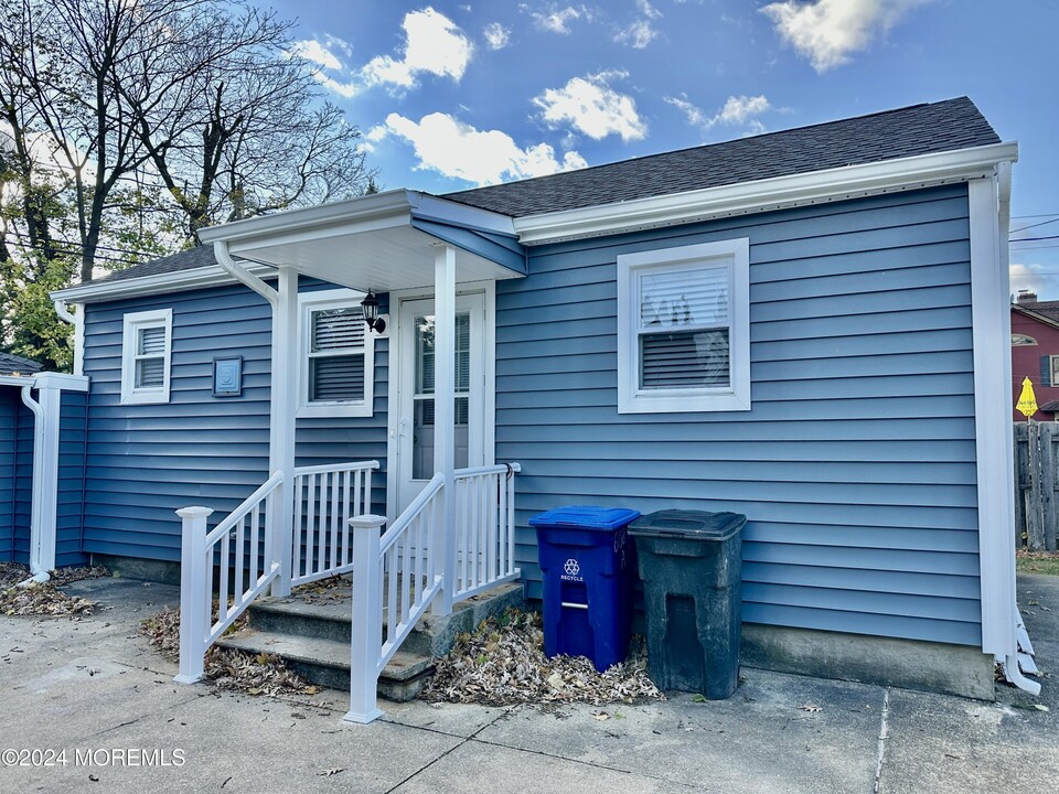 608 7th Ave in Asbury Park, NJ - Building Photo