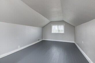 840 West St in Saint Helens, OR - Building Photo - Building Photo