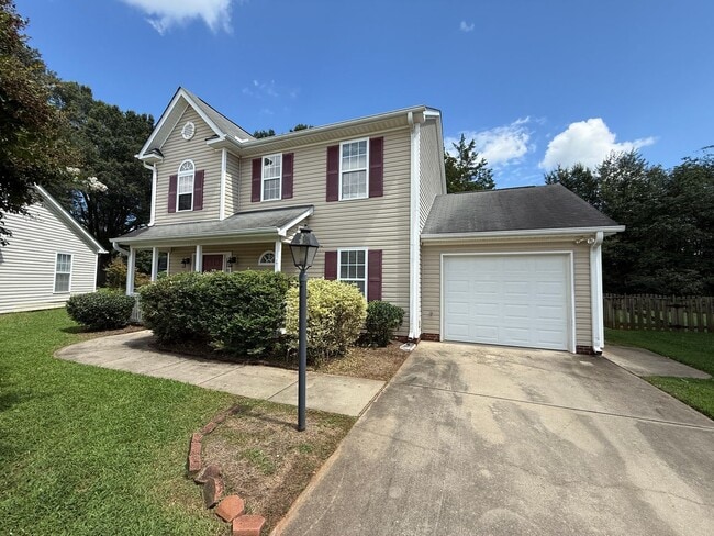 5813 Huckleberry Ct in Winston-Salem, NC - Building Photo - Building Photo
