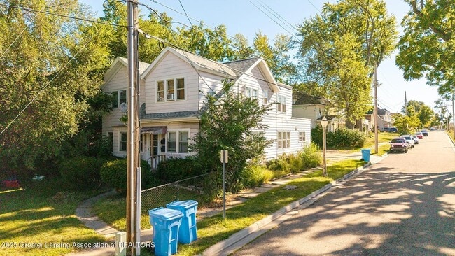 property at 602 N Pennsylvania Ave