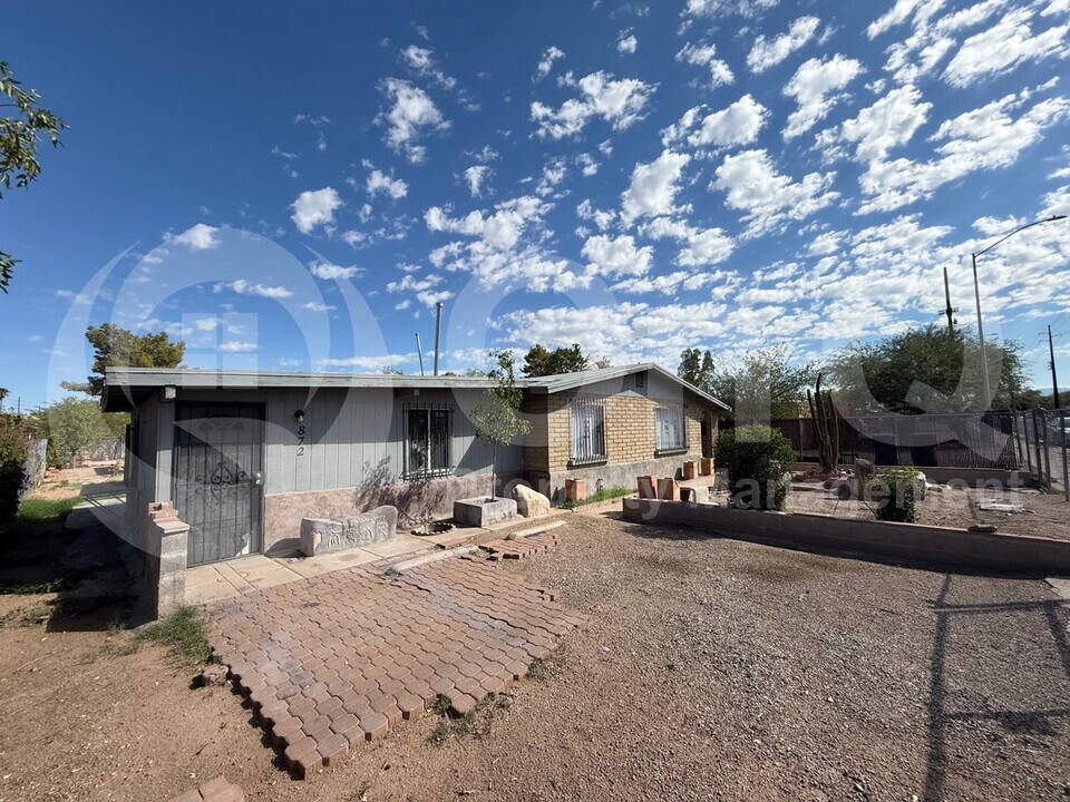 872 W Glenn St in Tucson, AZ - Building Photo