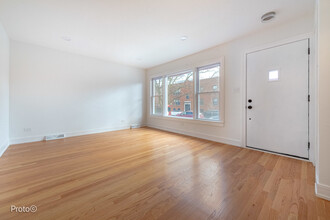 4634 N Hamlin Ave in Chicago, IL - Building Photo - Building Photo