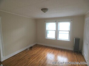 102 Nonantum St in Boston, MA - Building Photo - Building Photo