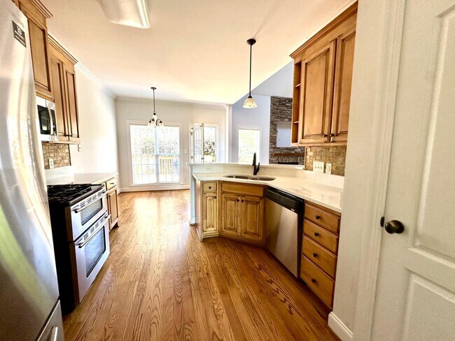 4852 Knollview Dr in Walkertown, NC - Building Photo - Building Photo