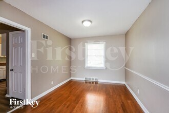 1129 Jennings Station Rd in St. Louis, MO - Building Photo - Building Photo