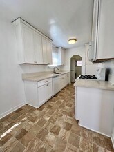 642 Rose Ave, Unit 642 in Venice, CA - Building Photo - Building Photo