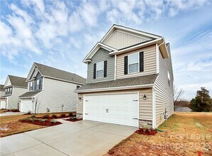 12816 Canterbury Castle Dr in Charlotte, NC - Building Photo - Building Photo