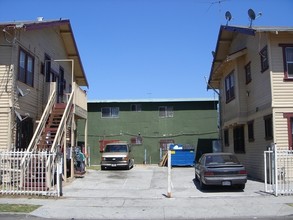 4106 Naomi Ave (1220 E 41st) in Los Angeles, CA - Building Photo - Building Photo