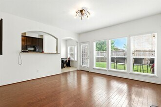 8904 Clovermist Dr in Houston, TX - Building Photo - Building Photo
