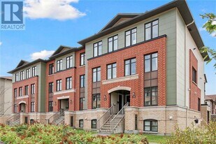 112 Bluestone Private in Ottawa, ON - Building Photo