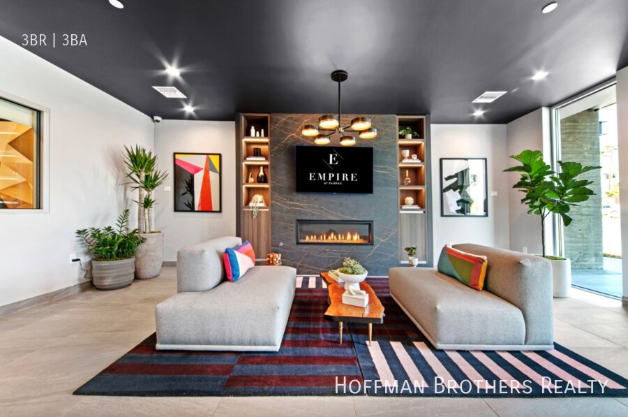 1003 N Fairfax Ave-Unit -PH3 in West Hollywood, CA - Building Photo