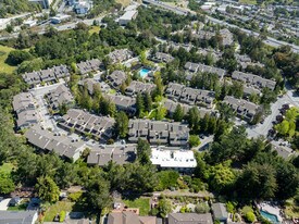 1687 Bayridge Way in San Mateo, CA - Building Photo