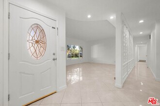 8704 Gregory Wy in Los Angeles, CA - Building Photo - Building Photo