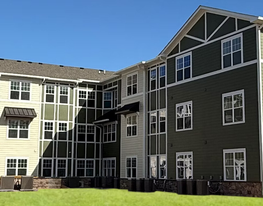 The Apartments at Hawke Pointe in Washington, NJ - Building Photo