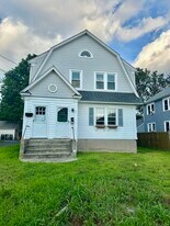 12 Francis St in East Hartford, CT - Building Photo