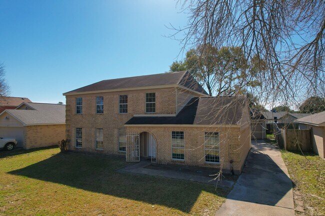 2523 W Greens Rd in Houston, TX - Building Photo - Building Photo