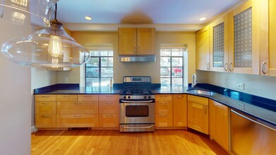 40 Stetson St, Unit 7 in Brookline, MA - Building Photo - Building Photo