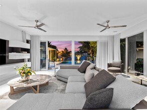 425 E Dilido Dr in Miami Beach, FL - Building Photo - Building Photo