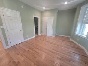 2931 N Calvert St in Baltimore, MD - Building Photo - Building Photo