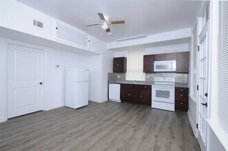 528 E Pkwy N, Unit 15 in Memphis, TN - Building Photo - Building Photo