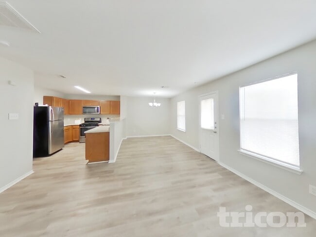 2910 Candleside Dr in San Antonio, TX - Foto de edificio - Building Photo