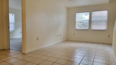 435 SE 6th Ter in Gainesville, FL - Building Photo - Building Photo