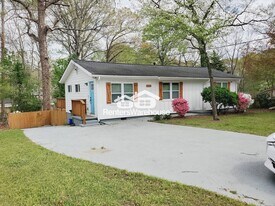 2815 Old Concord Rd SE in Smyrna, GA - Building Photo