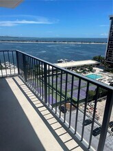 1901 Brickell Ave in Miami, FL - Building Photo - Building Photo