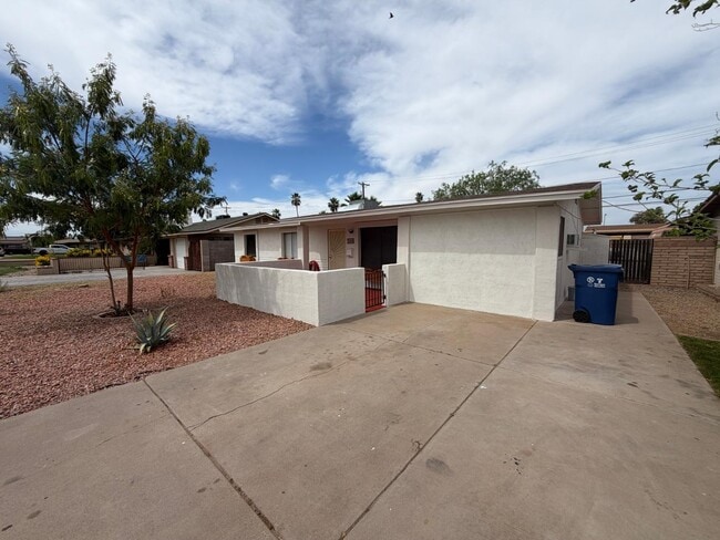 1244 E Susan Ln in Tempe, AZ - Building Photo - Building Photo