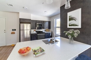 Walnut Knoll Apartments in Foxboro, MA - Building Photo