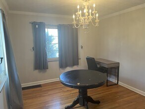 1738 E Broad St in Columbus, OH - Building Photo - Building Photo