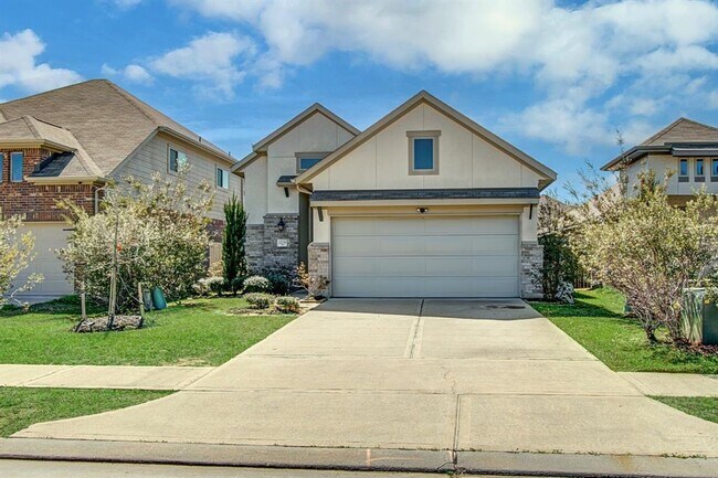 property at 32038 Quail Terrace Ln