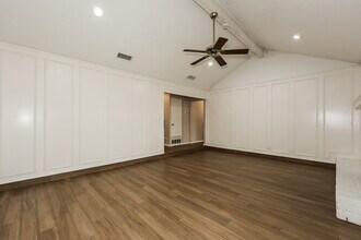 2016 Chantilly Ct in Arlington, TX - Foto de edificio - Building Photo