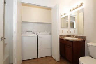 Pusch Ridge Apartment Homes in Oro Valley, AZ - Building Photo - Interior Photo