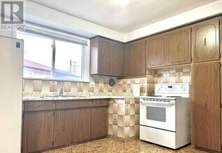 79 Combermere Dr in Toronto, ON - Building Photo - Building Photo