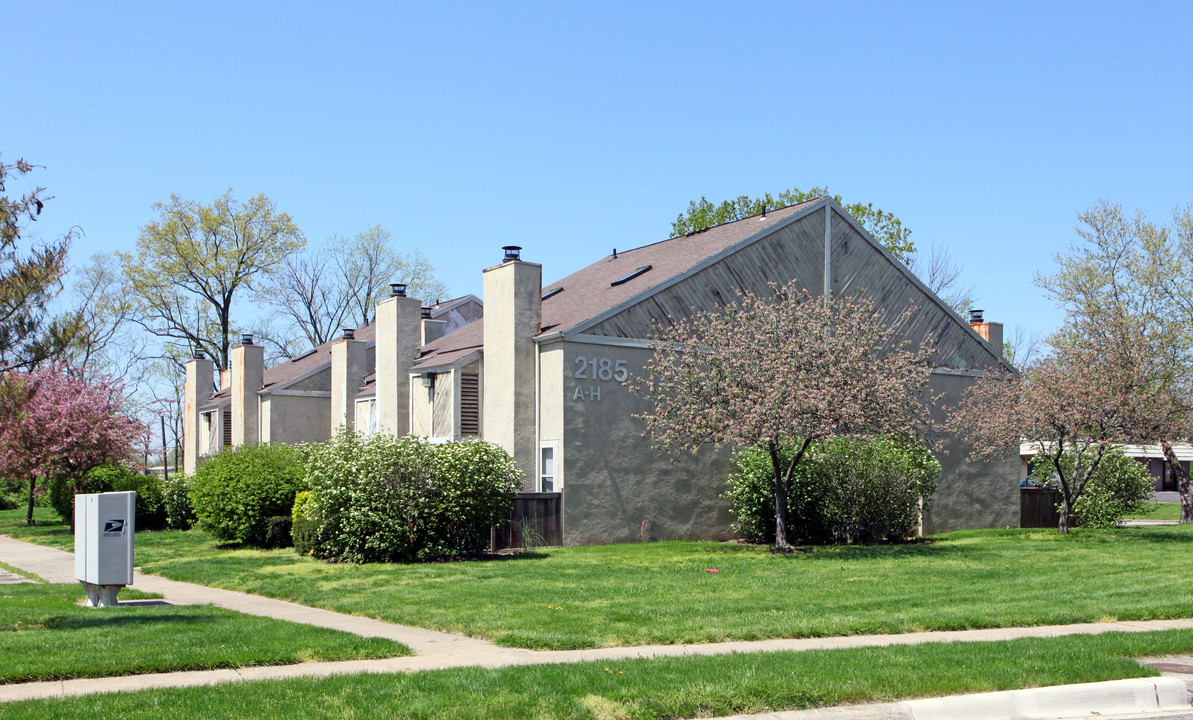 Pine Tree Lane in Reynoldsburg, OH - Foto de edificio