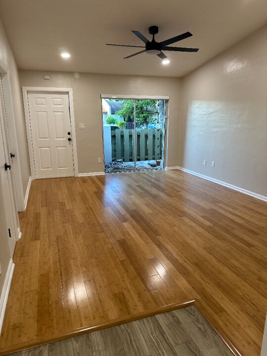 12245 SW 116th Ln in Miami, FL - Building Photo