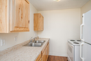1105 24th St NW in Willmar, MN - Building Photo