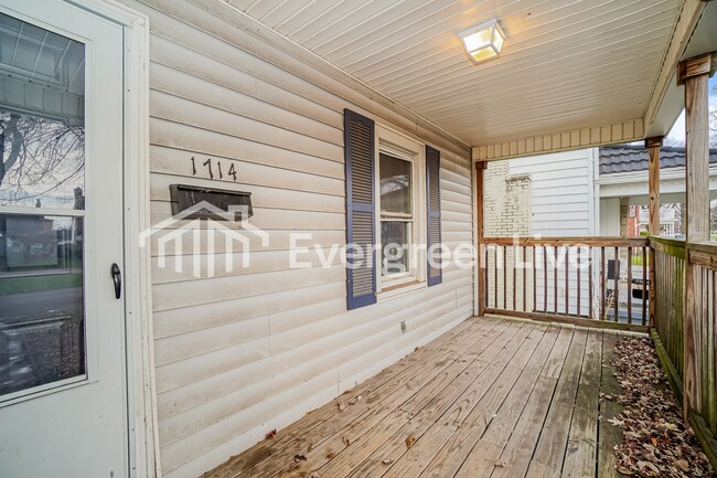 1714 Bide A Wee Park Ave in Columbus, OH - Building Photo - Building Photo