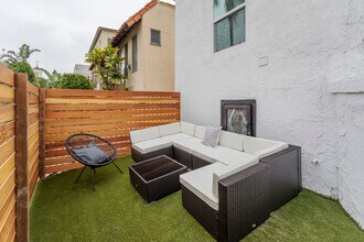 329 N Alexandria Ave in Los Angeles, CA - Building Photo - Building Photo