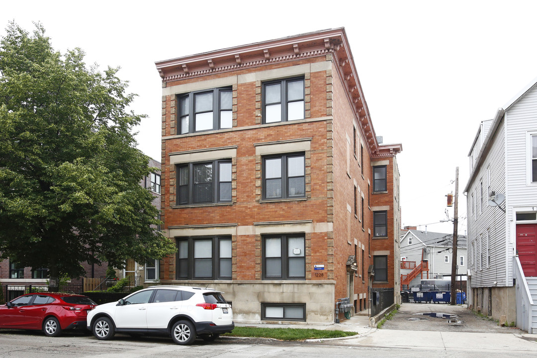 1228 W Diversey Parkway in Chicago, IL - Building Photo