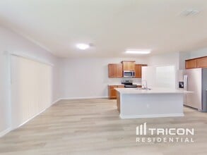 372 Harley Dr in Jacksonville, FL - Building Photo - Building Photo