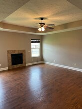 485 E Whitethorn Dr in Republic, MO - Building Photo - Building Photo