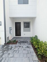 18984 SW 344th Ter in Florida City, FL - Building Photo - Building Photo