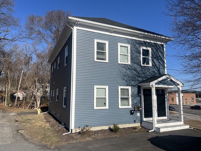 84 Carey St in Fitchburg, MA - Building Photo - Building Photo
