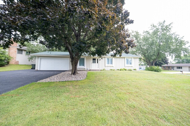 property at 14200 Elgin Ct